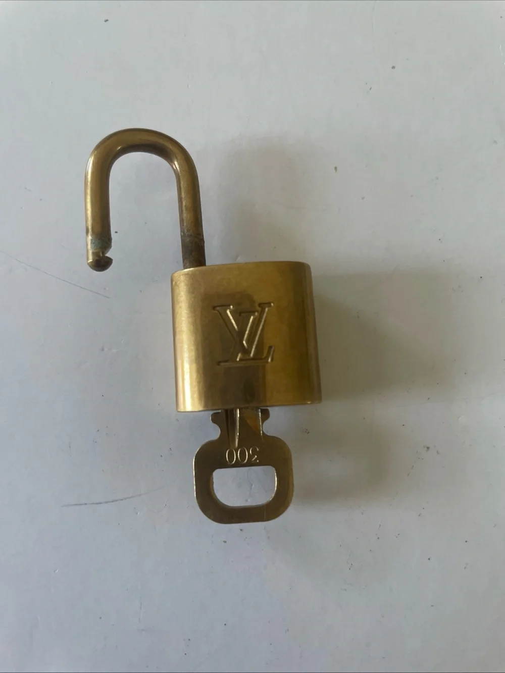Louis Vuitton compact louis